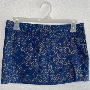 Abercrombie & Fitch Blue and Gold Mini Skirt Size 0 w25